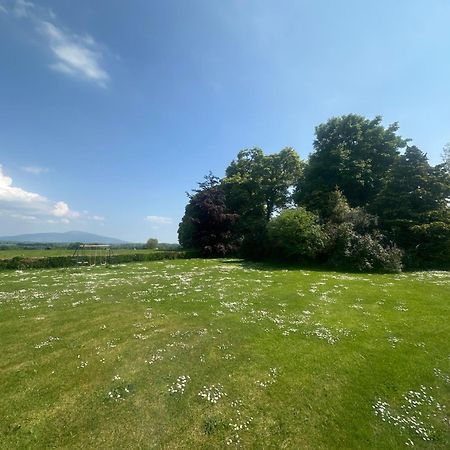 Beautiful Farmhouse An Hour'S Drive From Four Irish Cities คลอนเมล ภายนอก รูปภาพ
